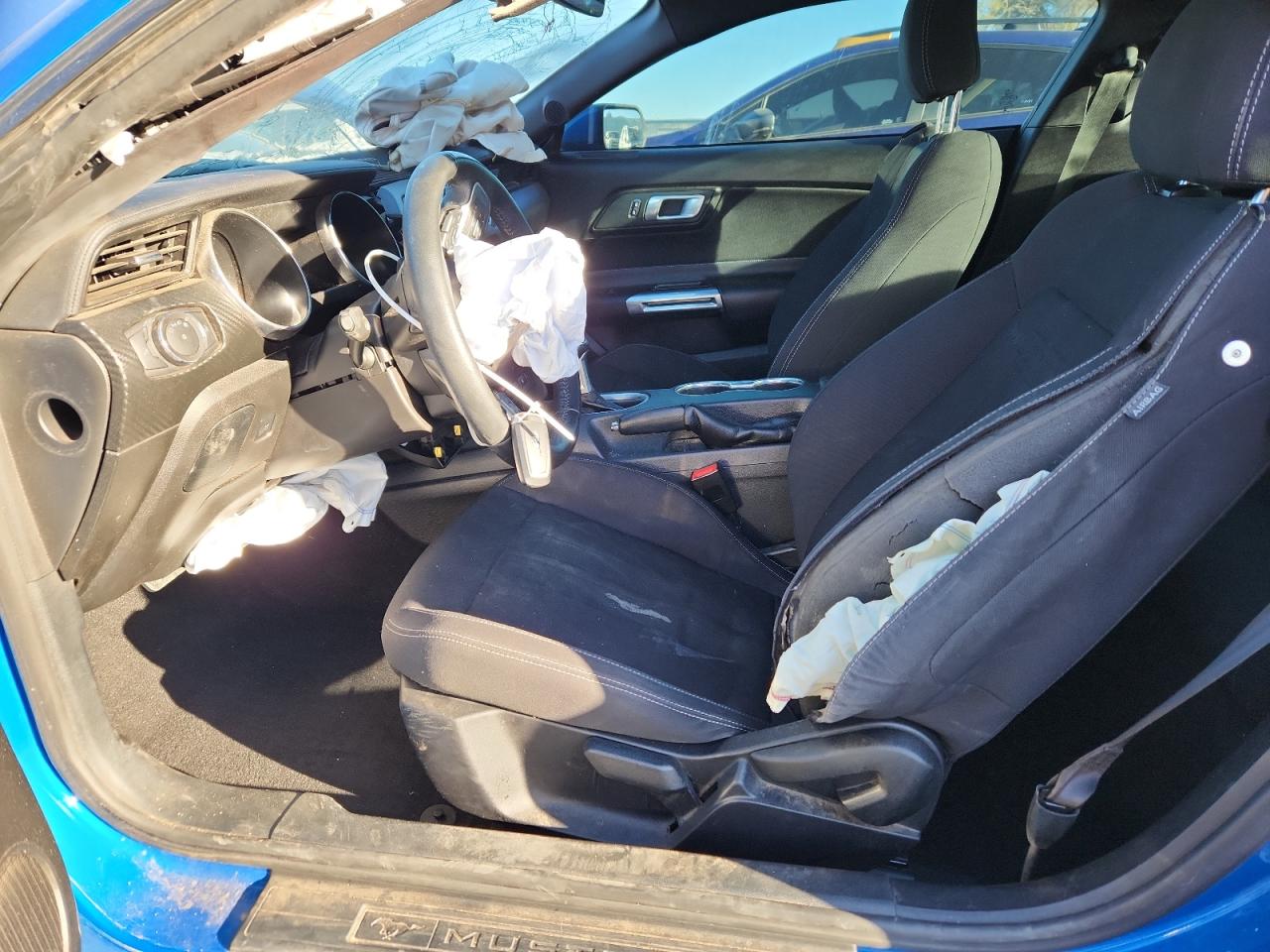 Ford Mustang Image 6