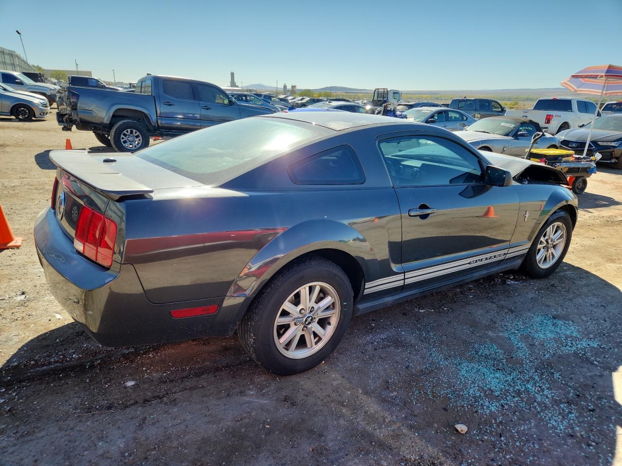 Ford Mustang Image 3