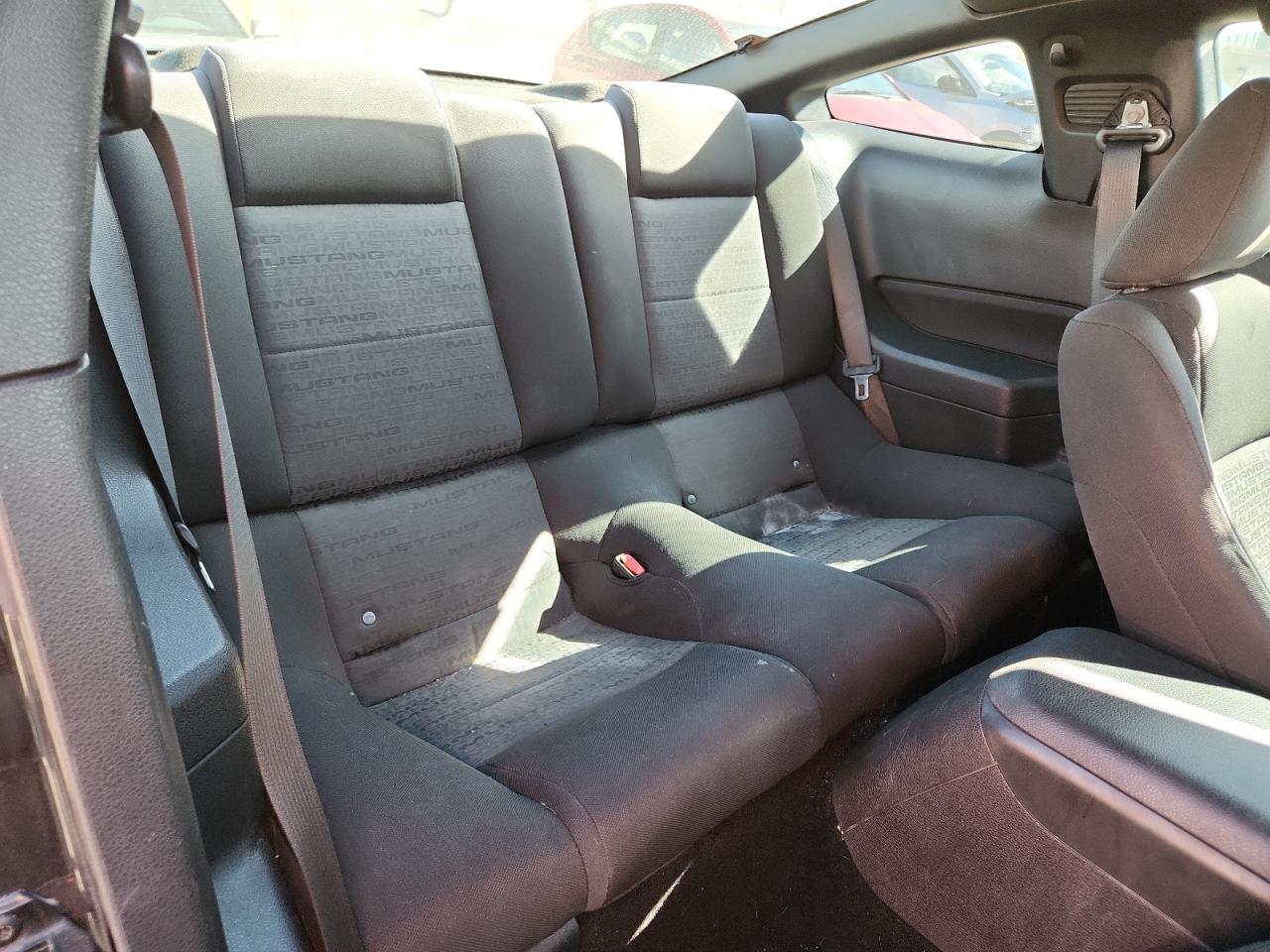 Ford Mustang Image 12