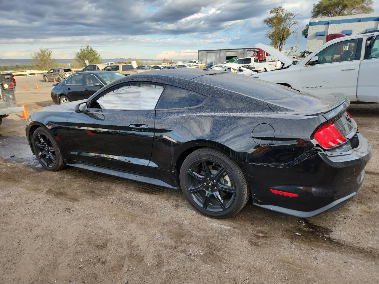 Ford Mustang Image 2