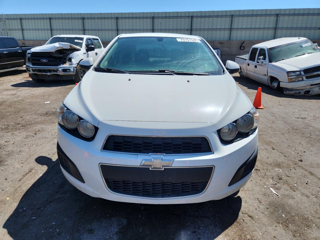 Chevrolet Sonic Lt Image 3