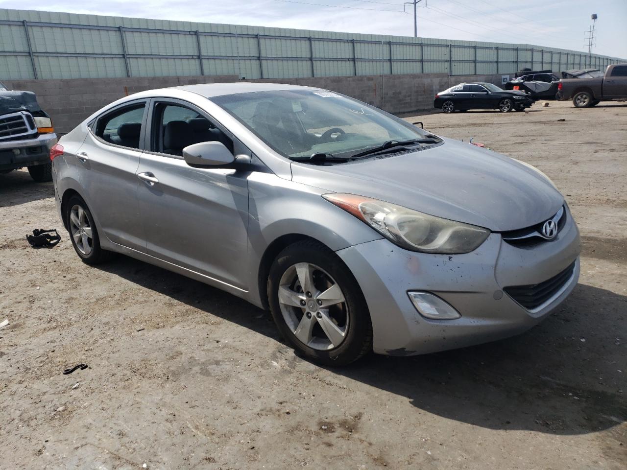 Hyundai ELANTRA Gls Image 12
