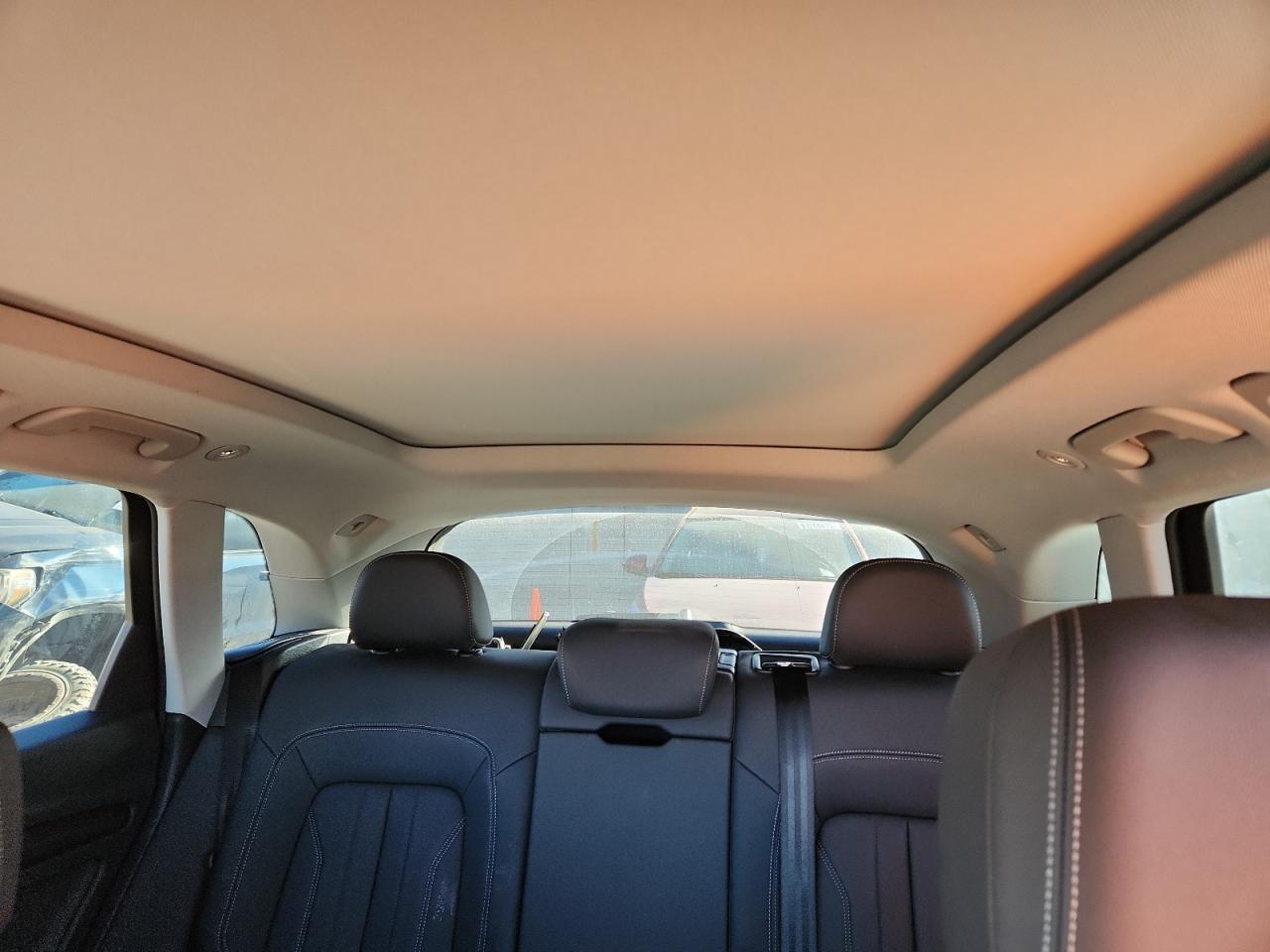 Audi Q5 Premium 45 Image 11