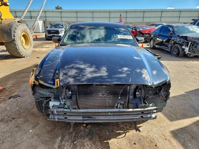 Ford Mustang Image 3