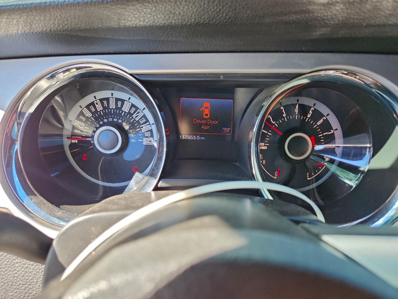 Ford Mustang Image 8