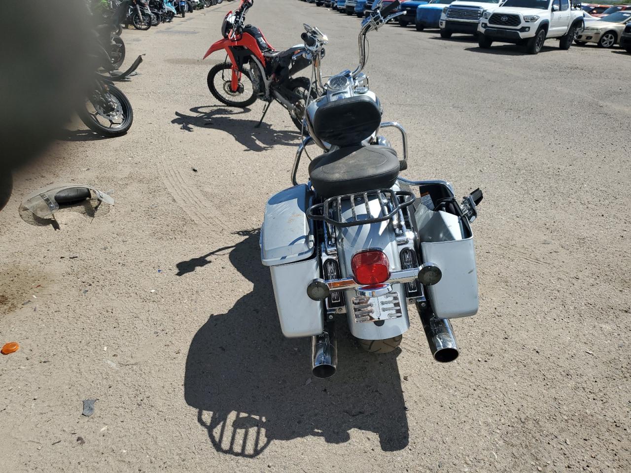 Harley-Davidson Fl Road King Image 6