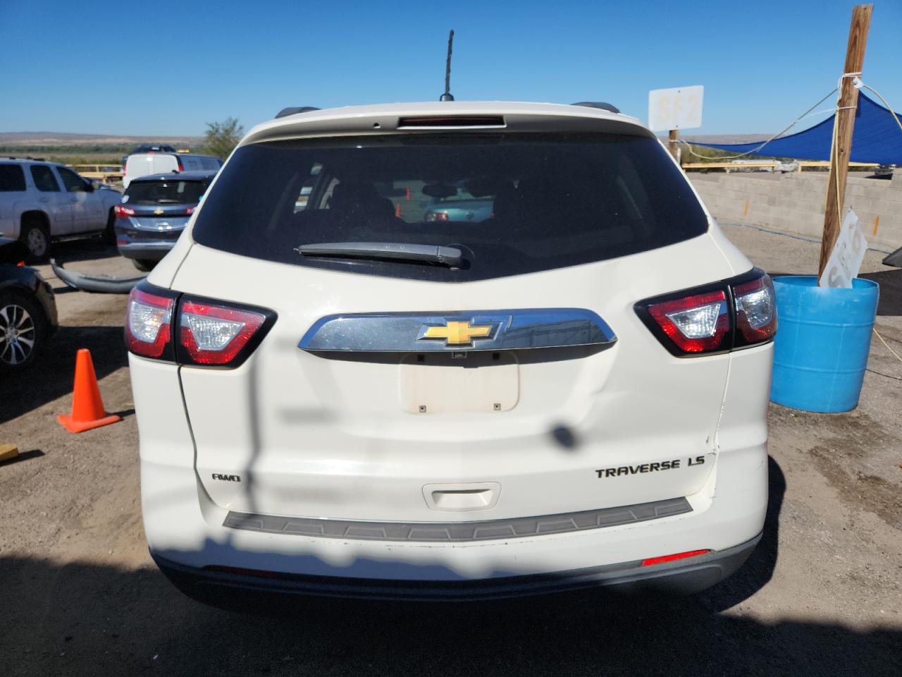 Chevrolet Traverse Ls Image 2