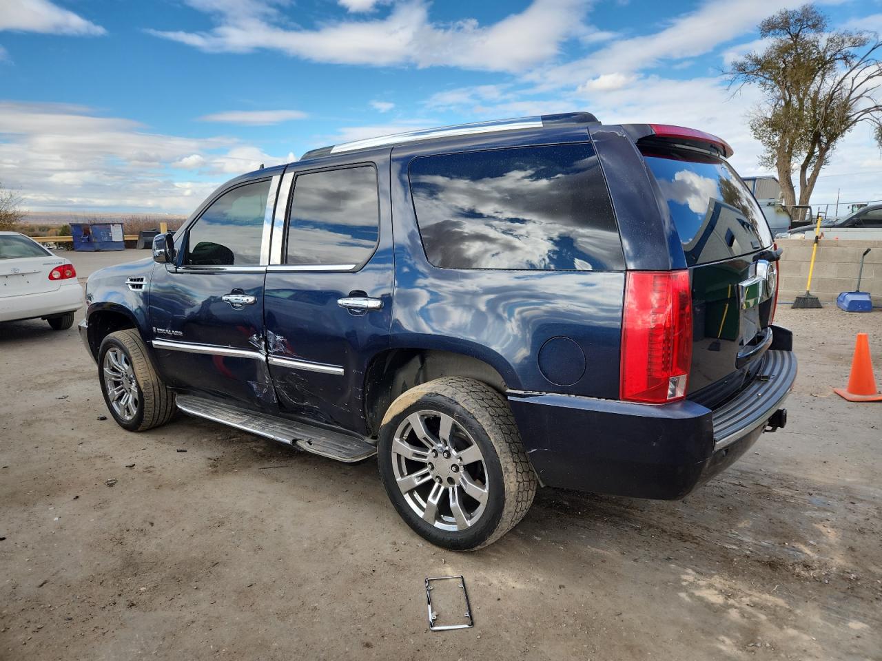 Cadillac Escalade Luxury Image 11