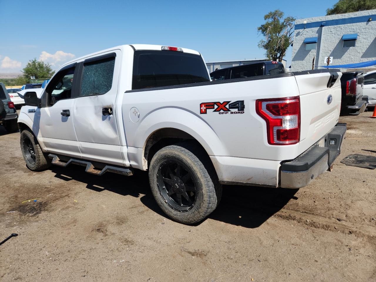 Ford F-150 Supercrew Image 6