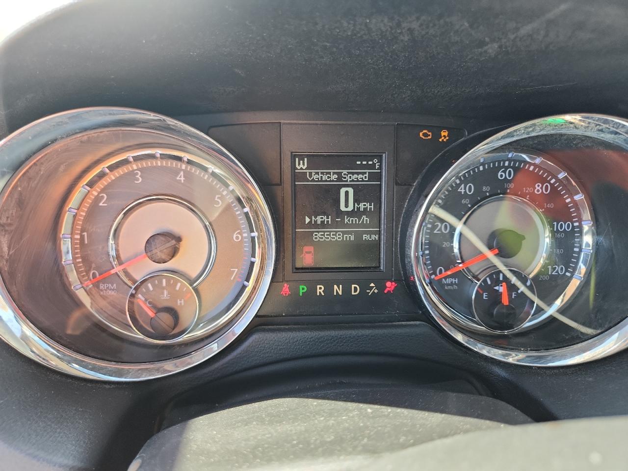 Chrysler Minivan Touring Image 5