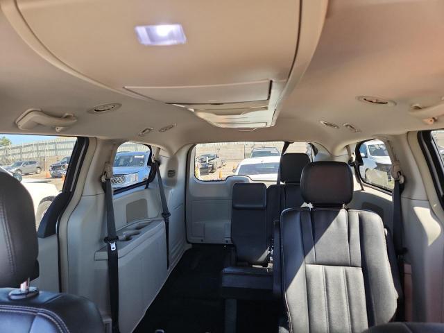 Chrysler Minivan Touring Image 9