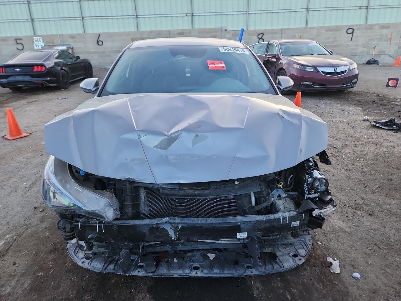 Hyundai ELANTRA Sel Image 11