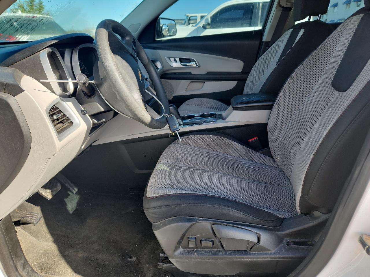 Chevrolet Equinox Ls Image 11