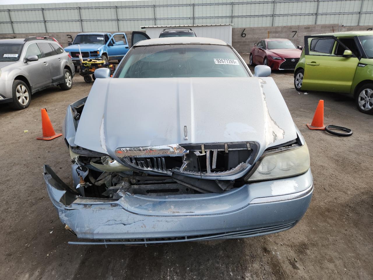 Lincoln Towncar Signature Image 7