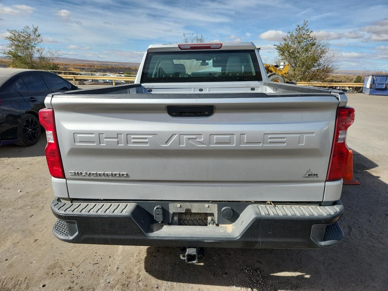 Chevrolet Silverado K1500 Image 3