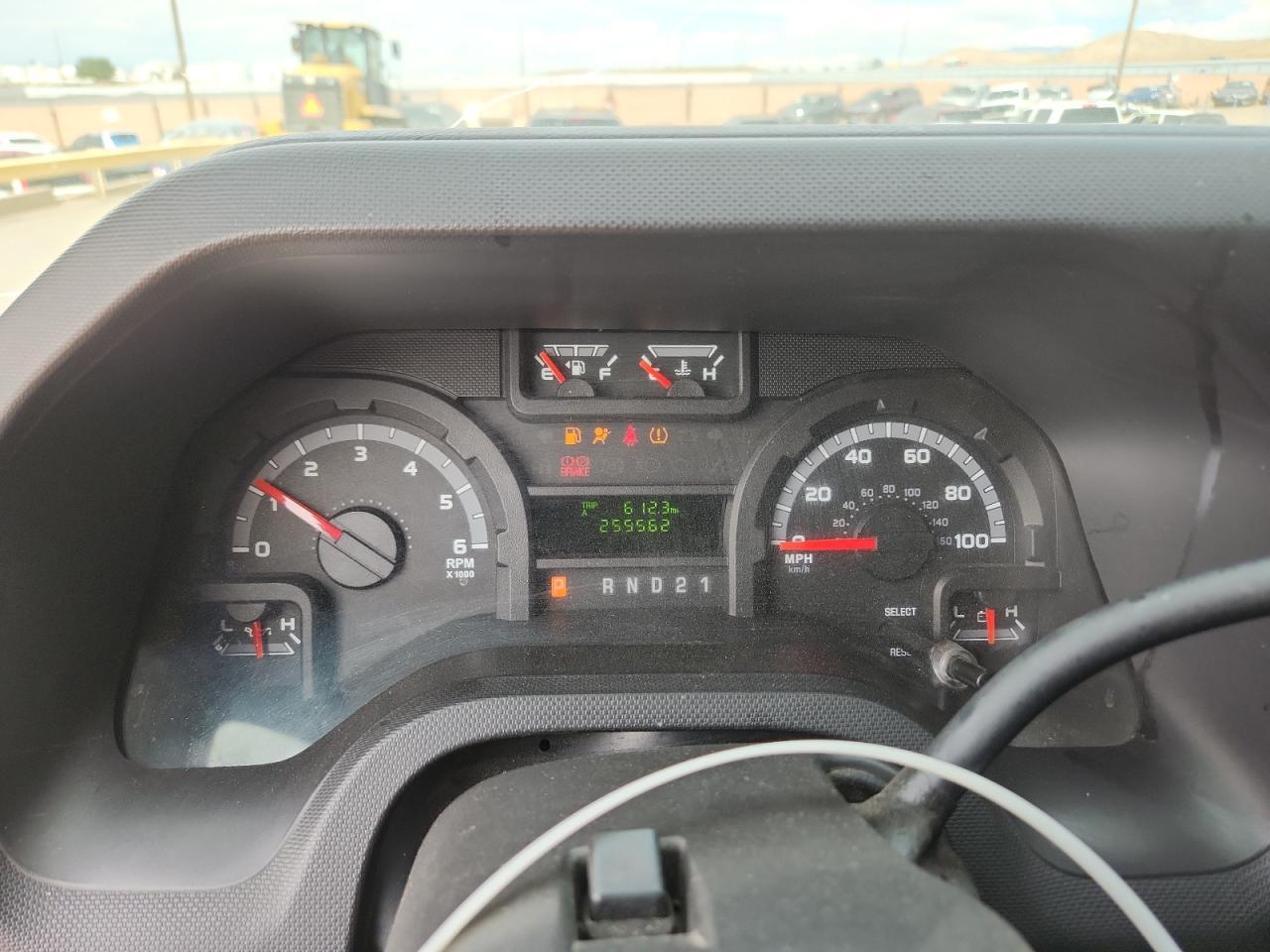 Ford Econoline E150 Van Image 5