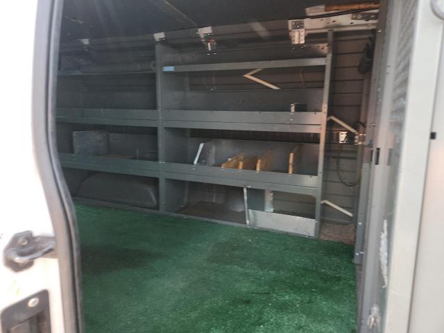 Ford Econoline E150 Van Image 8