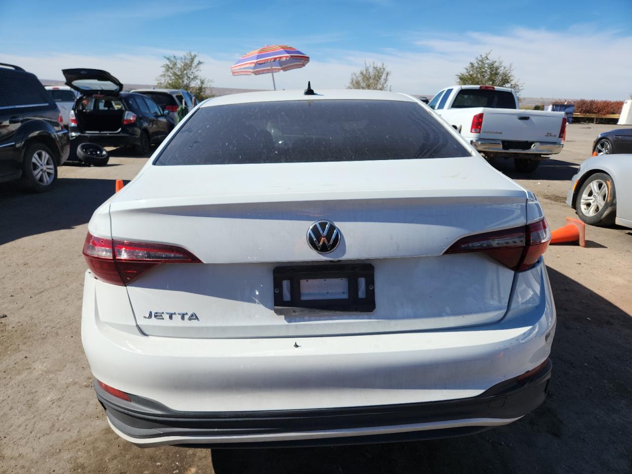 Volkswagen Jetta Sport Image 8