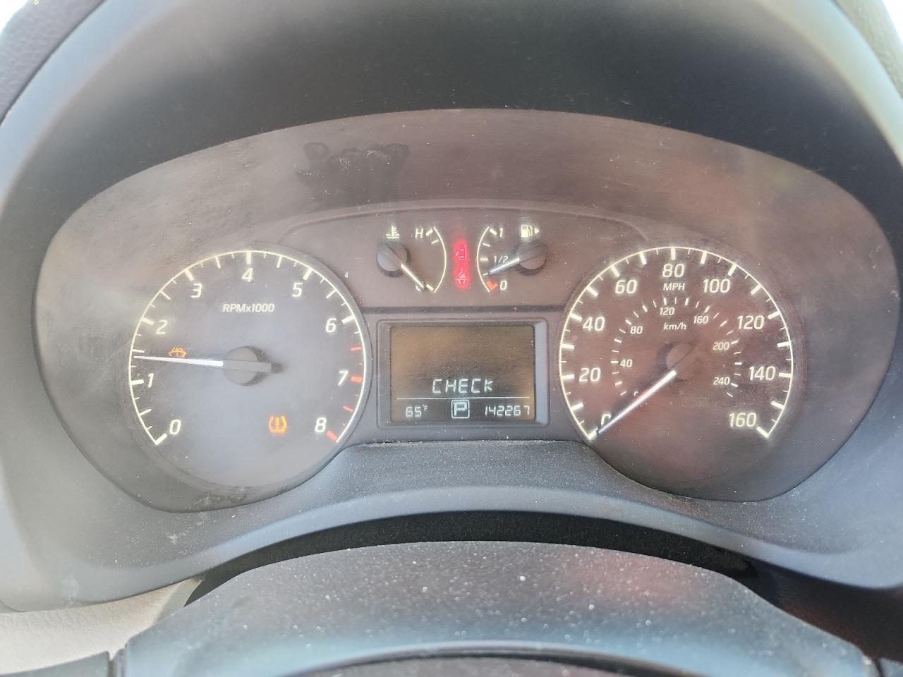 Nissan Sentra S Image 8