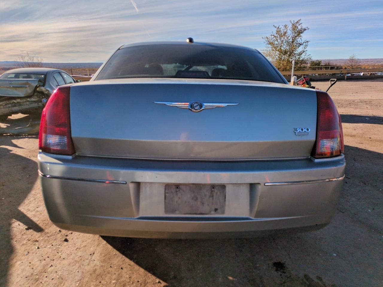 Chrysler 300 Touring Image 3