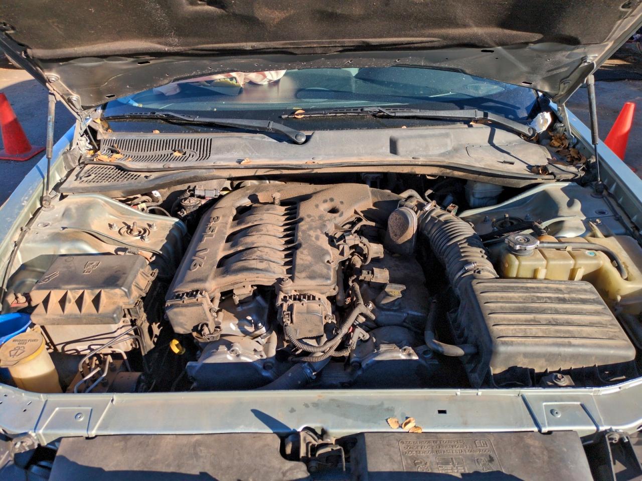 Chrysler 300 Touring Image 2