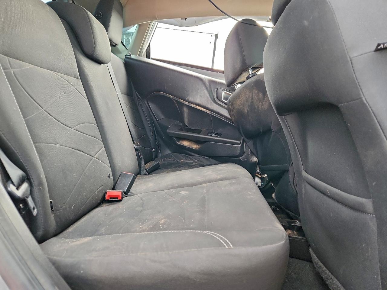 Ford Fiesta Se Image 11