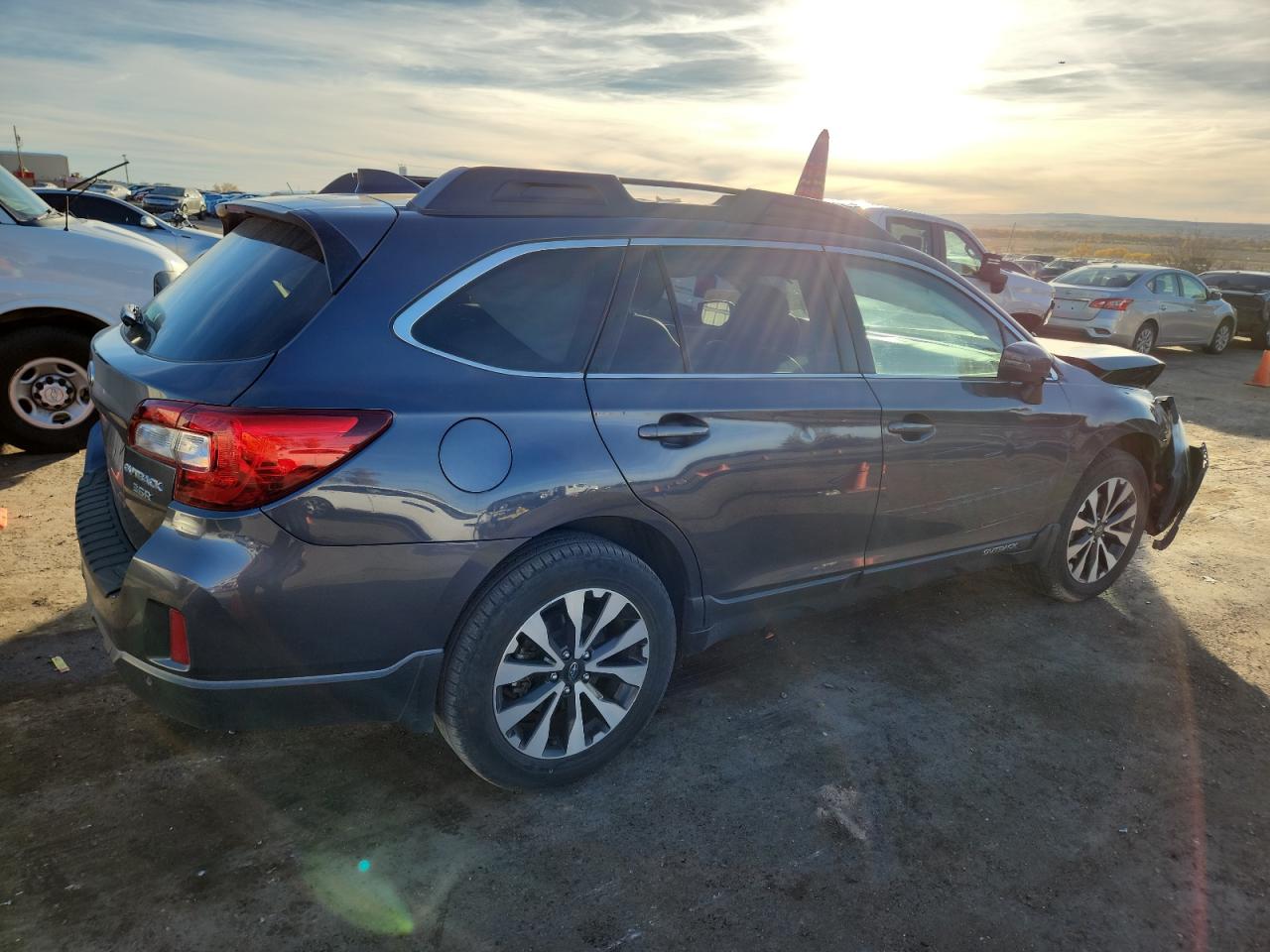 Subaru Outback 3.6r Limited Image 12