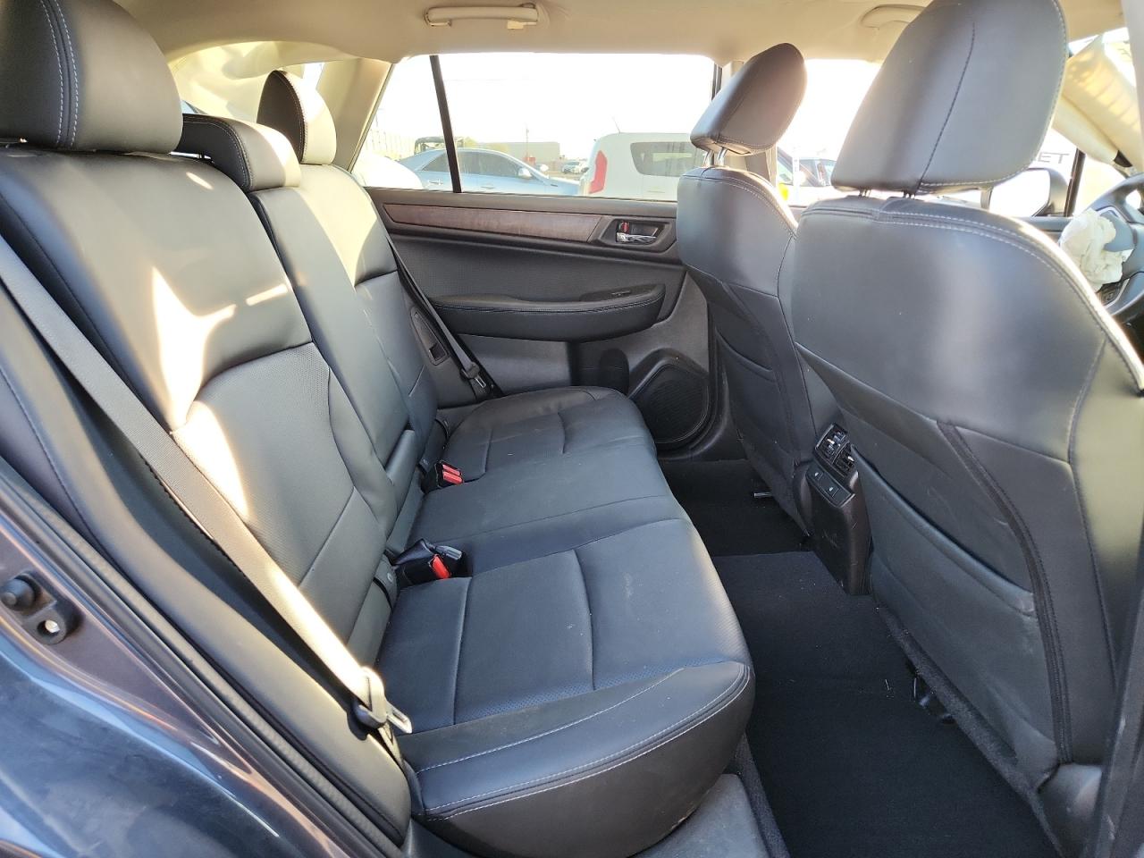 Subaru Outback 3.6r Limited Image 13