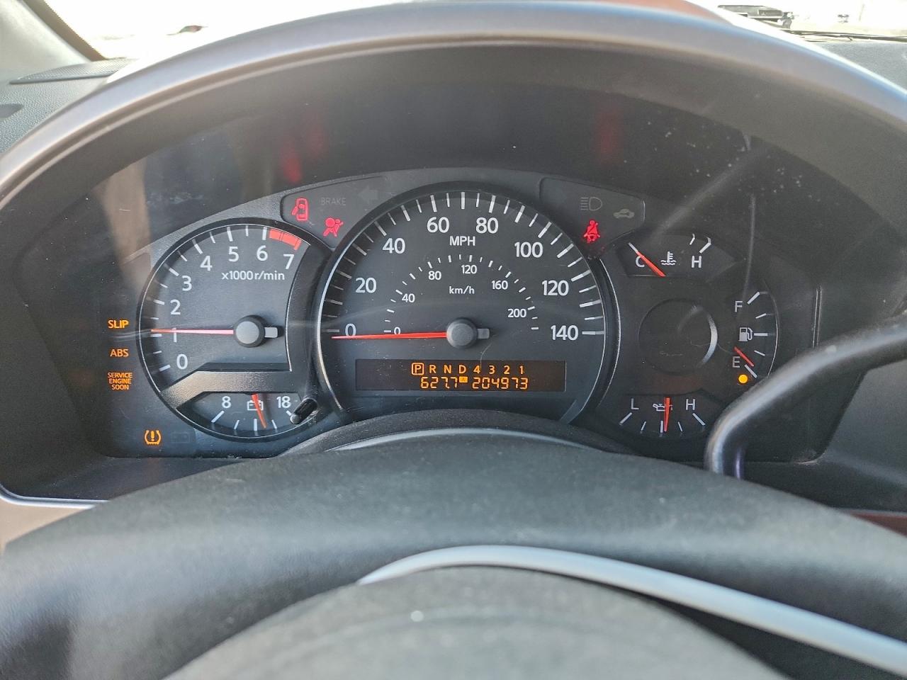 Nissan Titan Xe Image 7