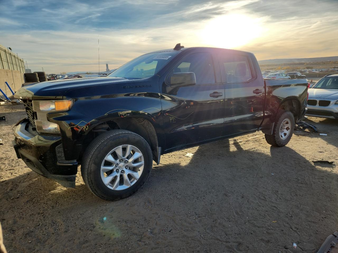 Chevrolet Silverado C1500 Custom Image 1