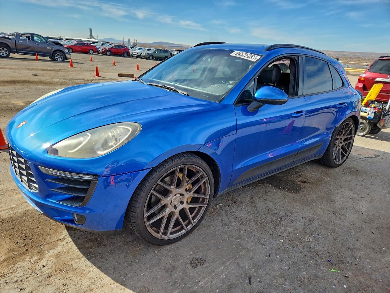 Porsche Macan S Image 1