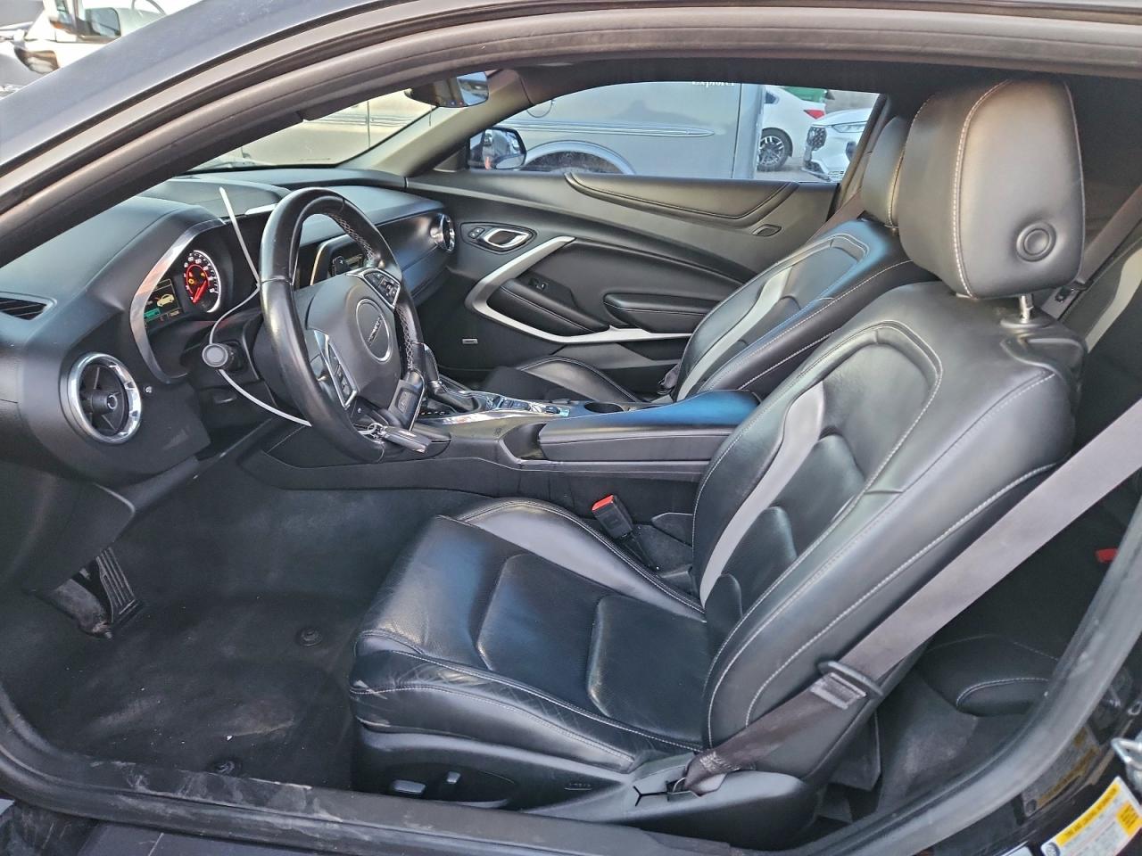 Chevrolet Camaro Lt Image 11