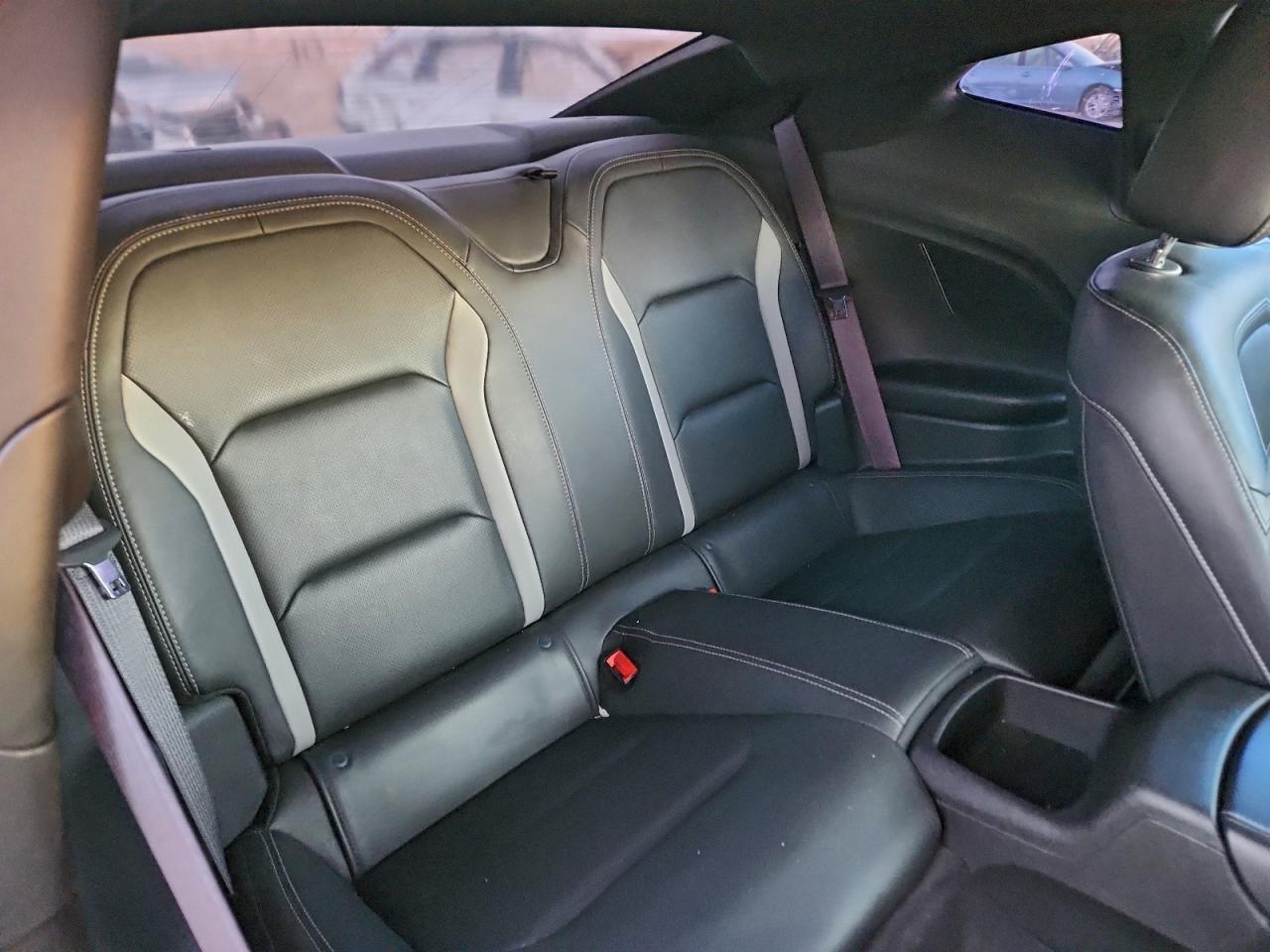 Chevrolet Camaro Lt Image 5