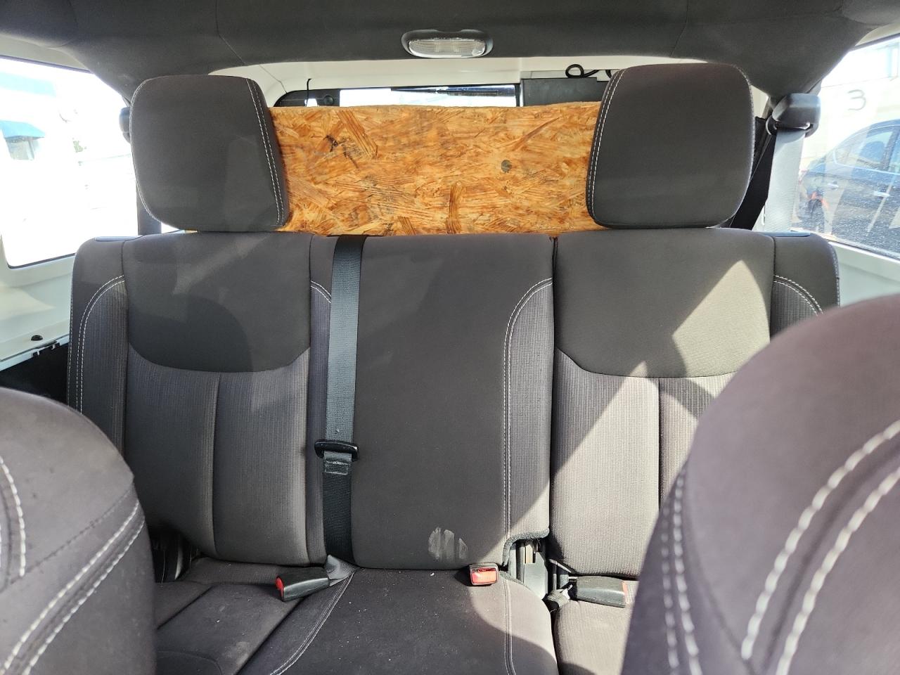 Jeep Wrangler Sahara Image 9