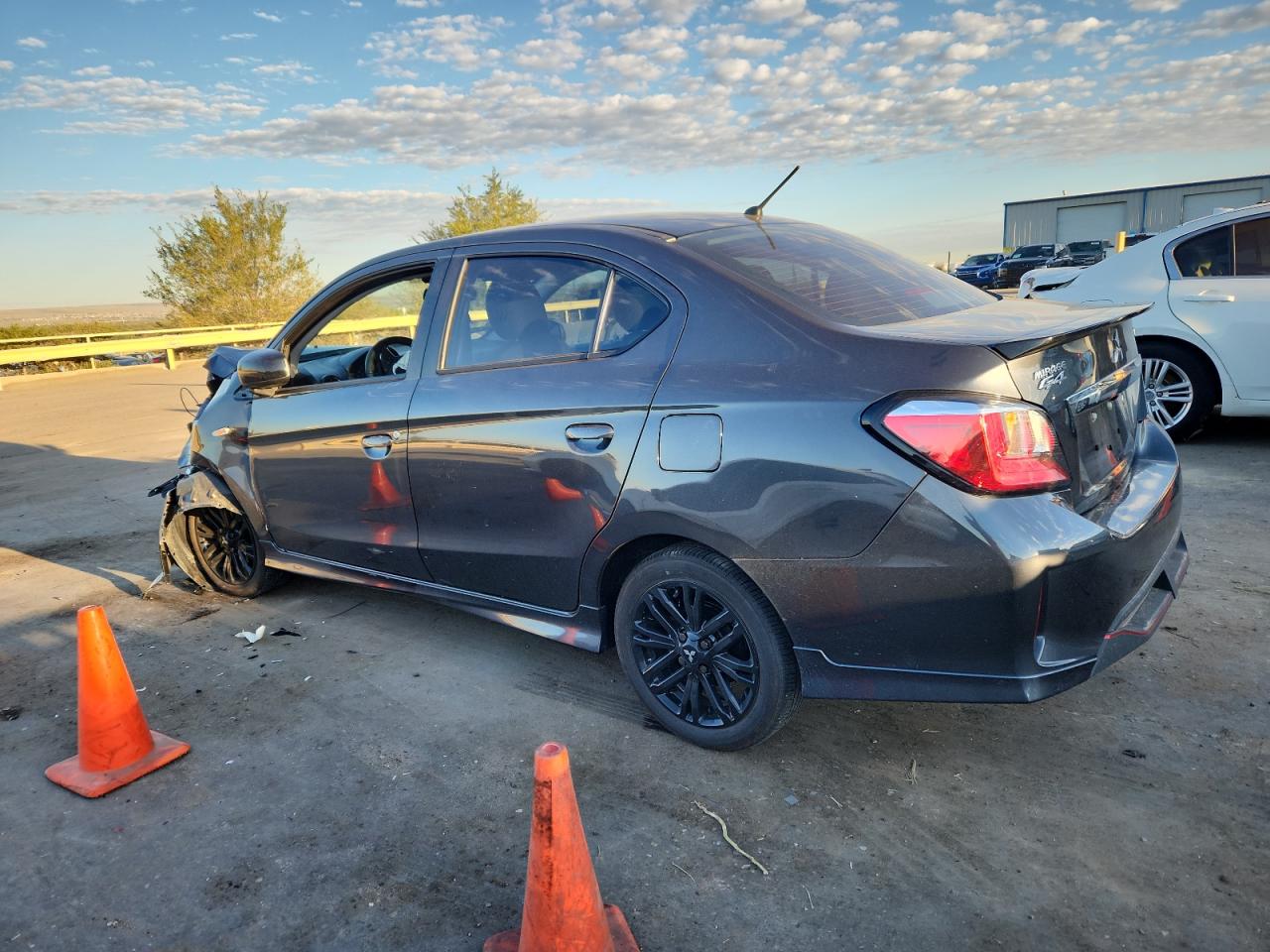 Mitsubishi Mirage G4 Es Image 9