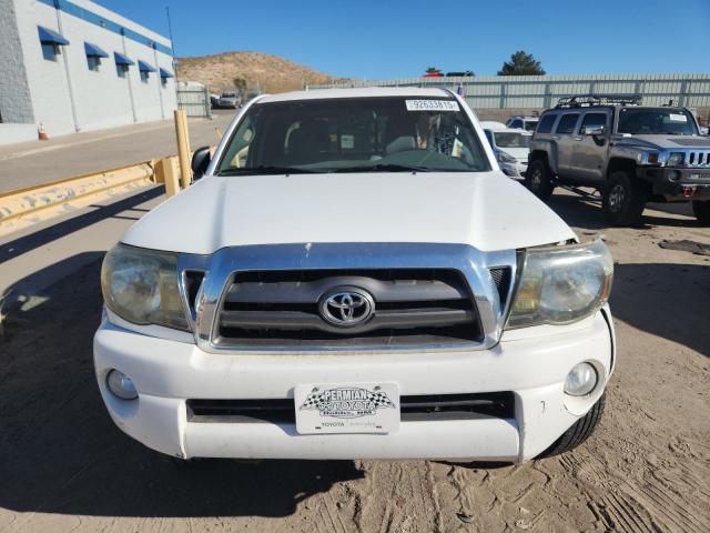 Toyota Tacoma Prerunner Access Cab Image 4
