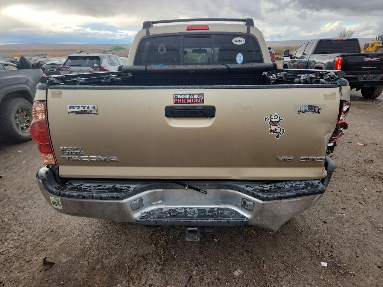 Toyota Tacoma Double Cab Image 3