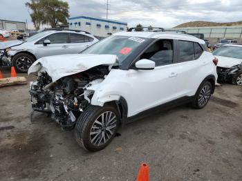  Salvage Nissan Kicks