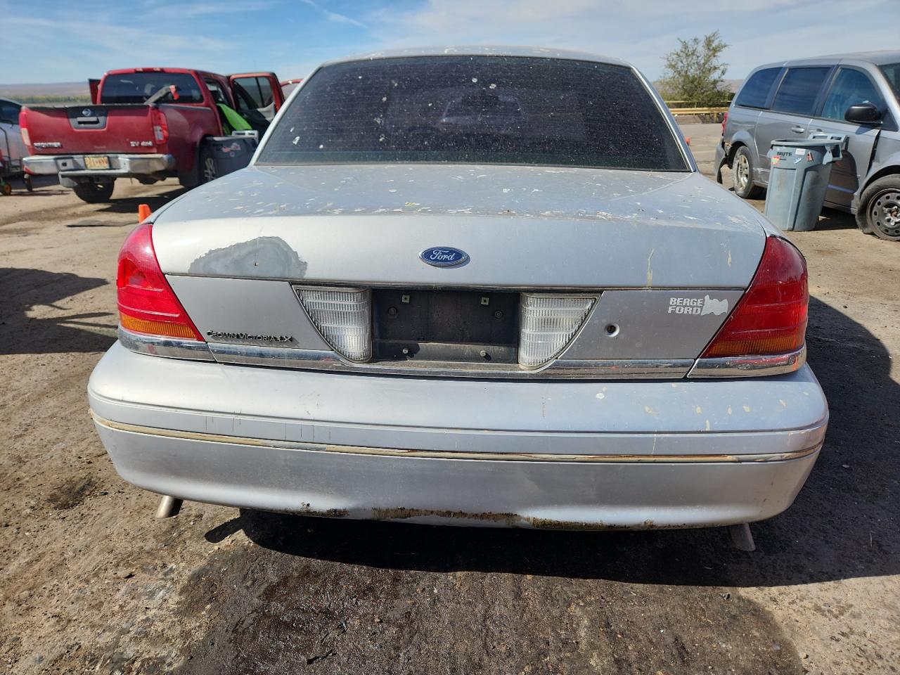 Ford Crown Vic Lx Image 8