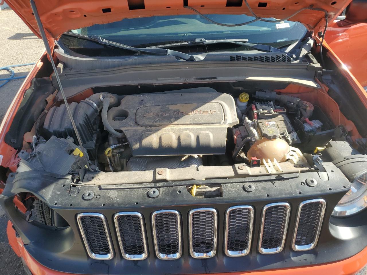 Jeep Renegade Trailhawk Image 9