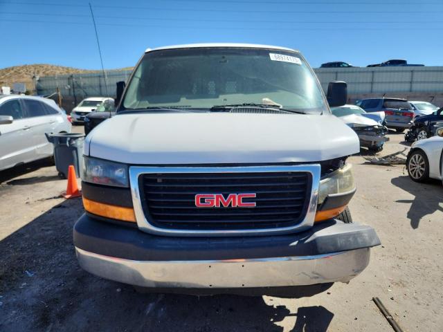 GMC Savana G2500 Image 9
