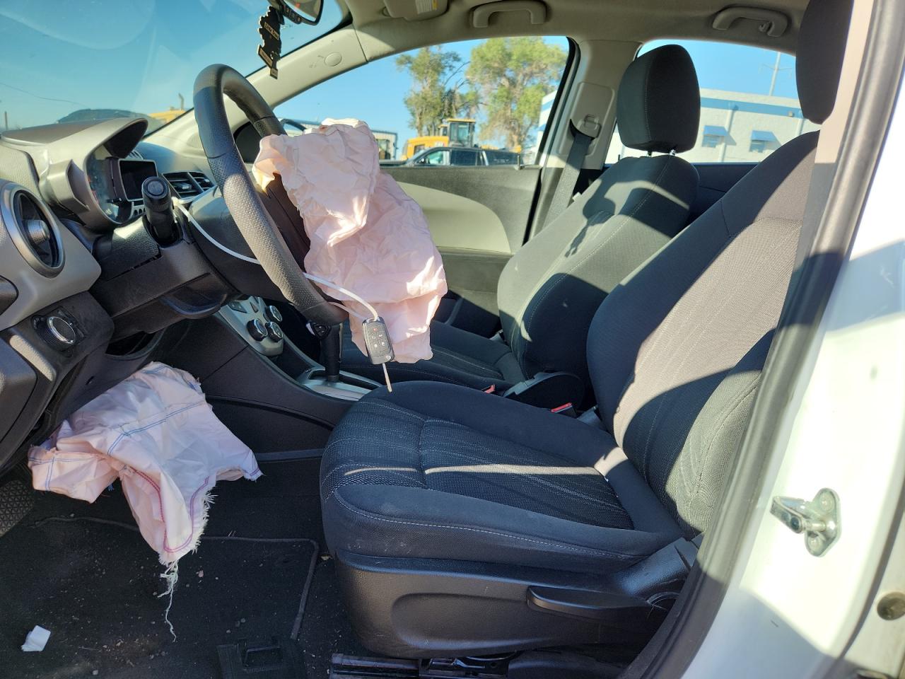 Chevrolet Sonic Lt Image 11