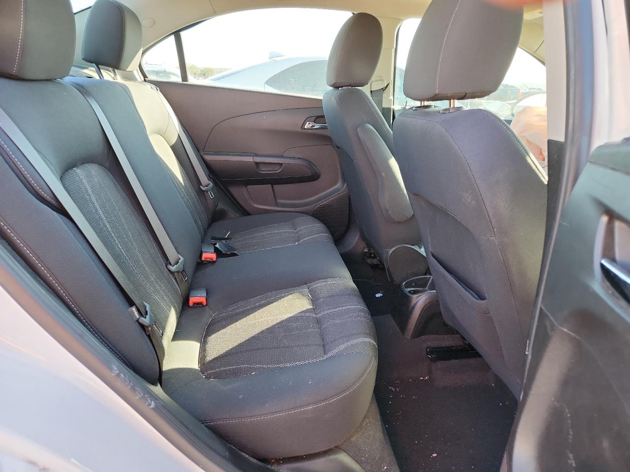 Chevrolet Sonic Lt Image 12