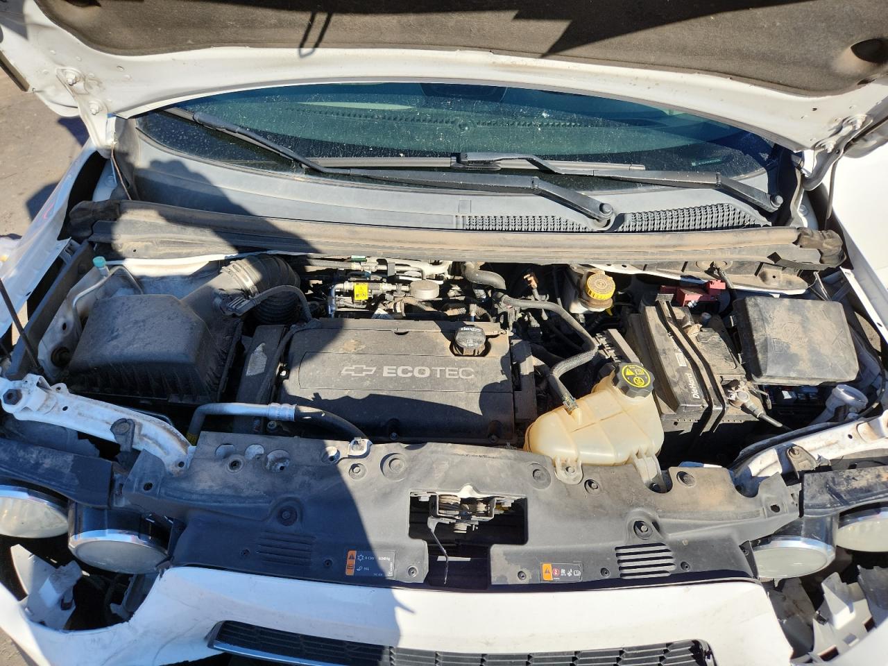 Chevrolet Sonic Lt Image 2