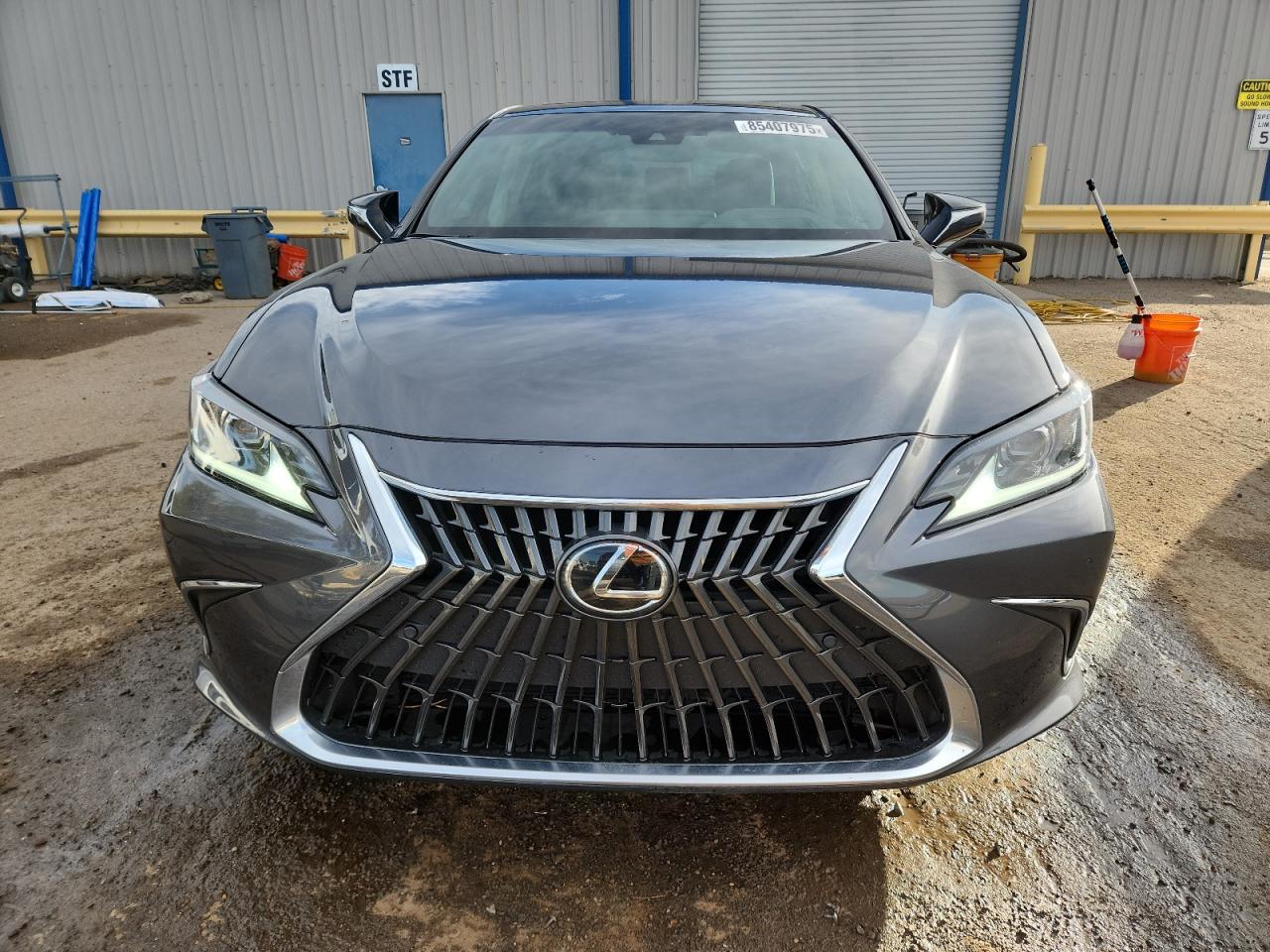 Lexus Es 300h Base Image 11