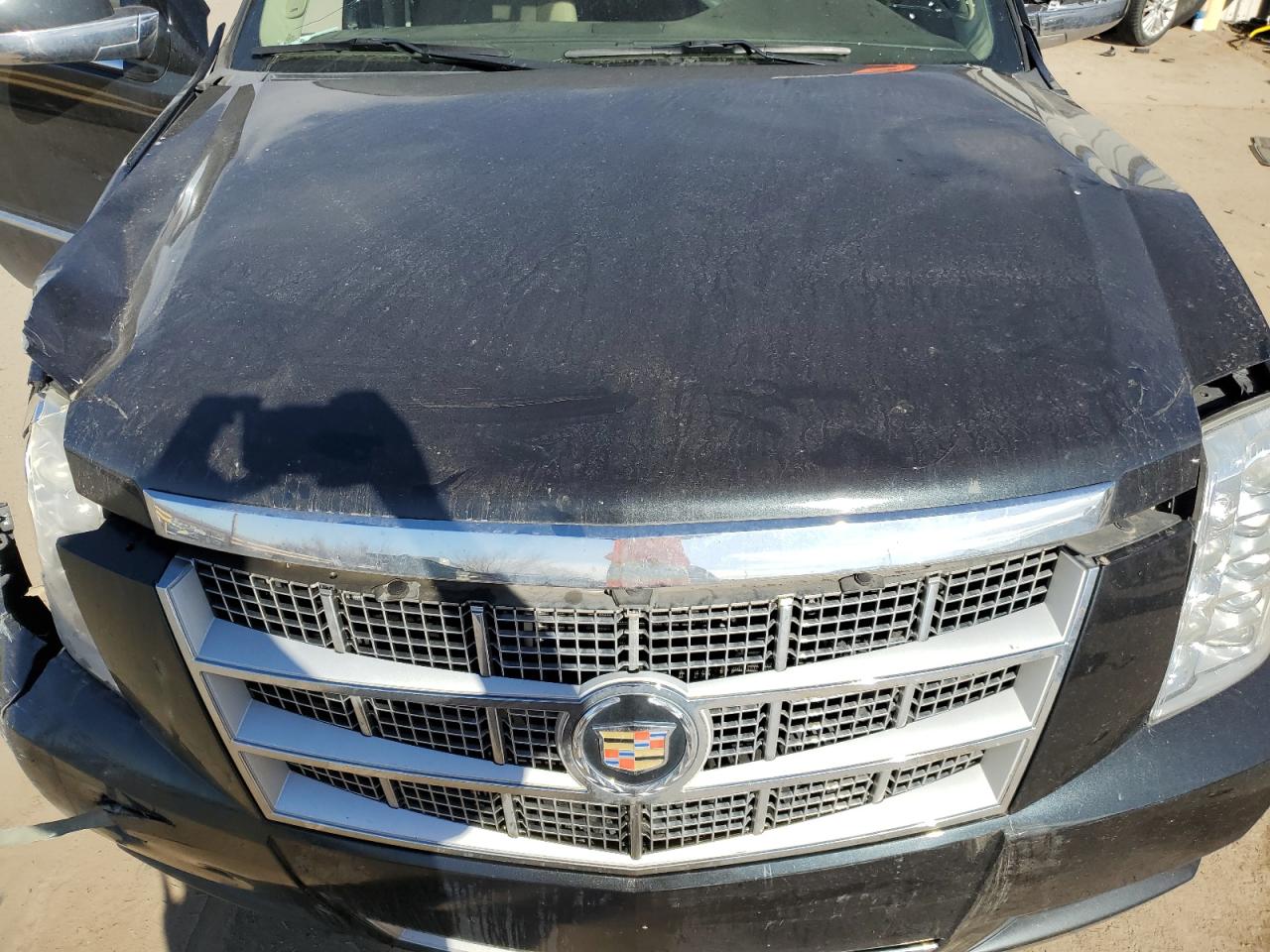 Cadillac Escalade Luxury Image 4