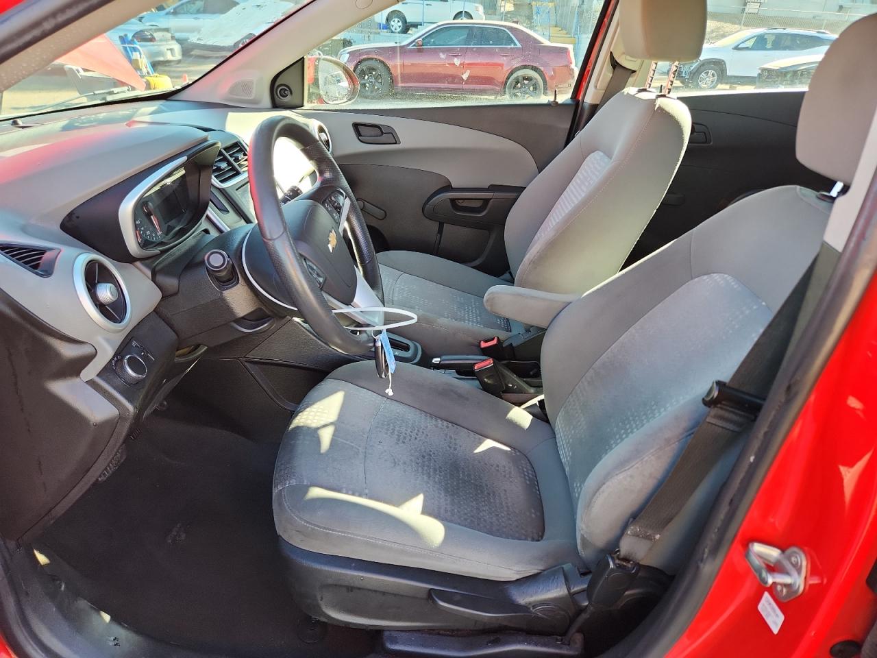 Chevrolet Sonic Image 11