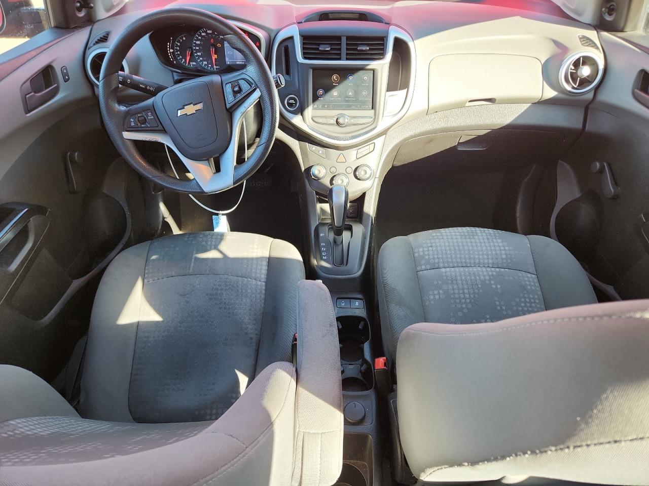 Chevrolet Sonic Image 3