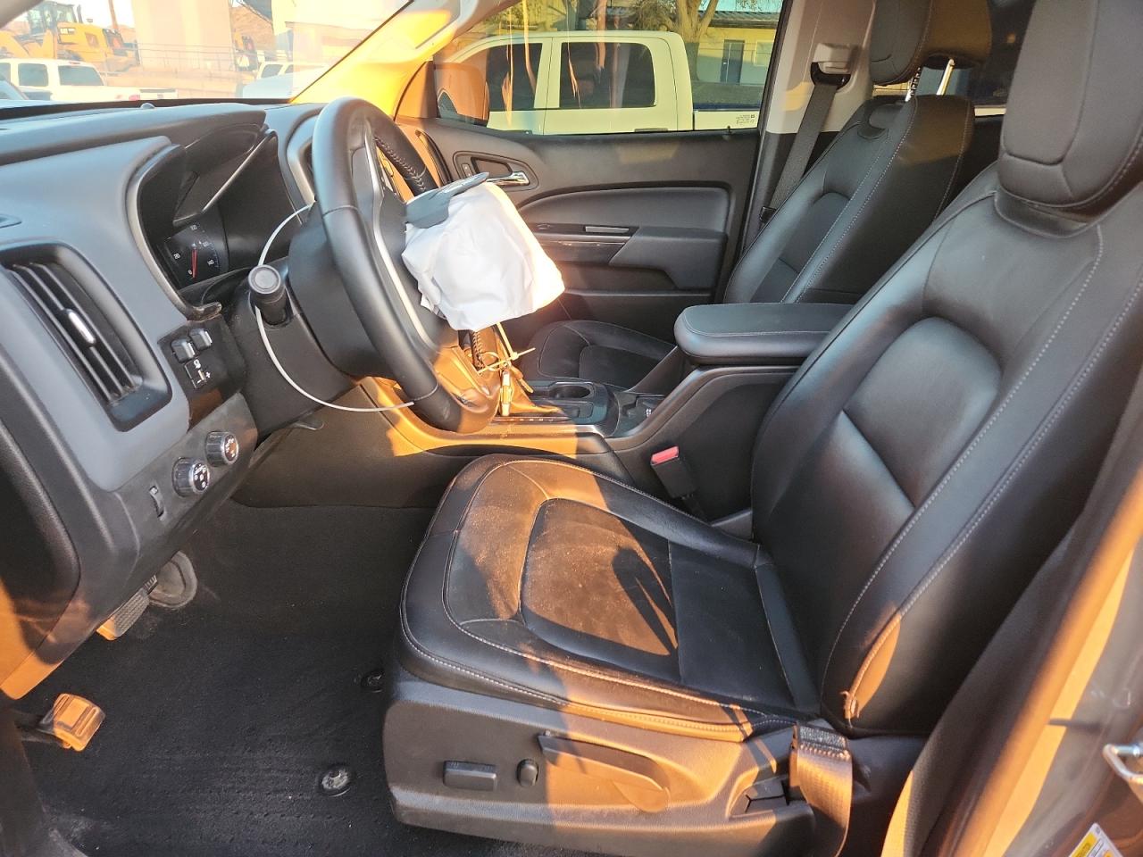 Chevrolet Colorado Z71 Image 2