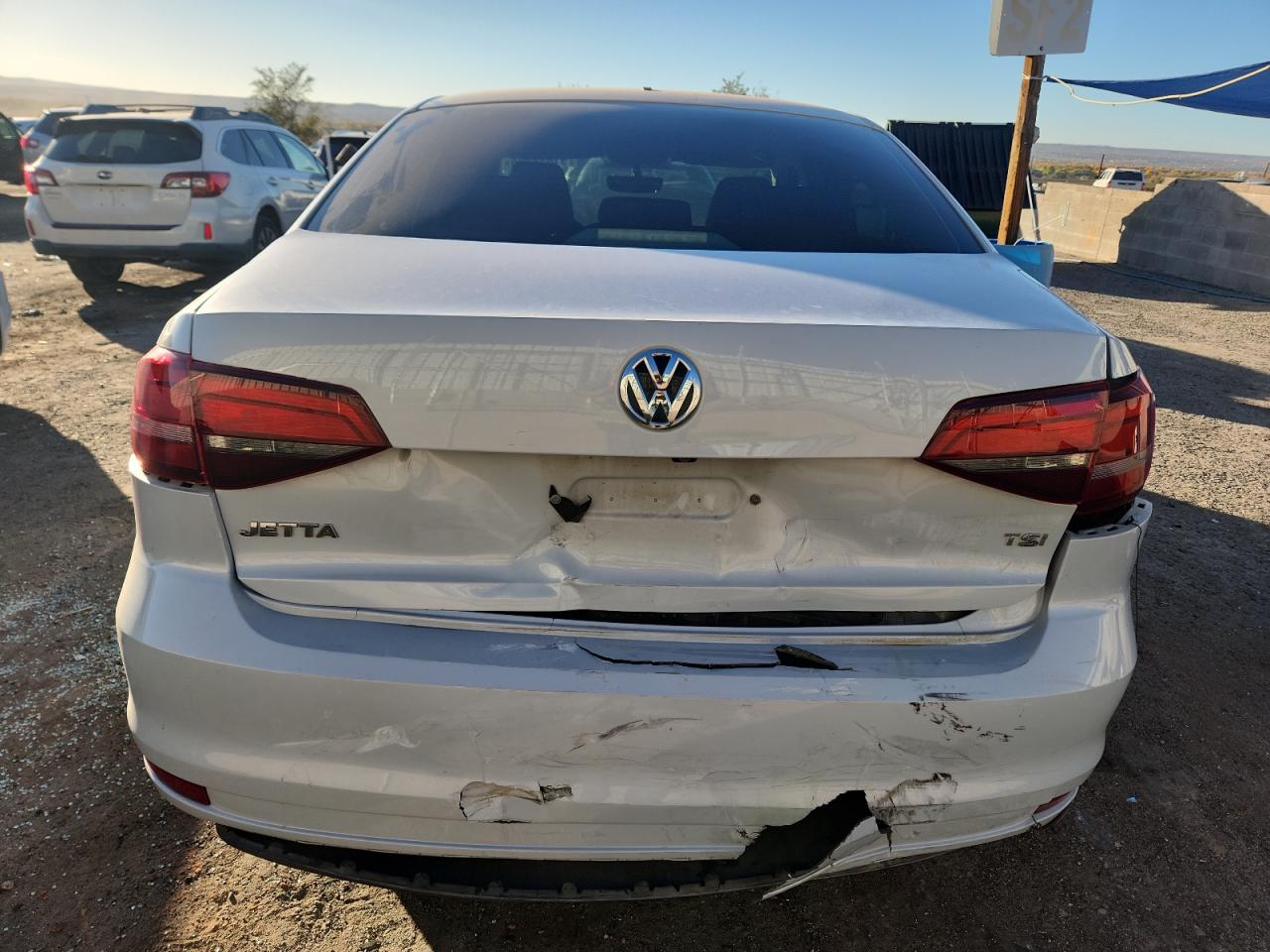 Volkswagen Jetta S Image 4